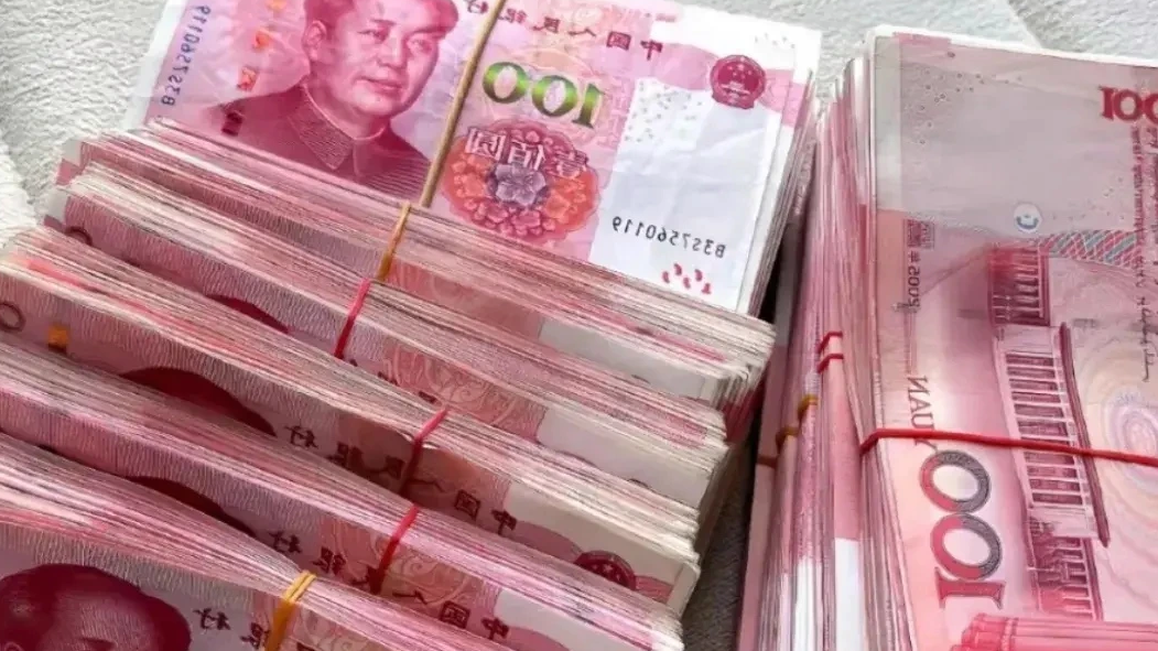 男子彩票中598万 没告诉妻子孩子父母热搜配图